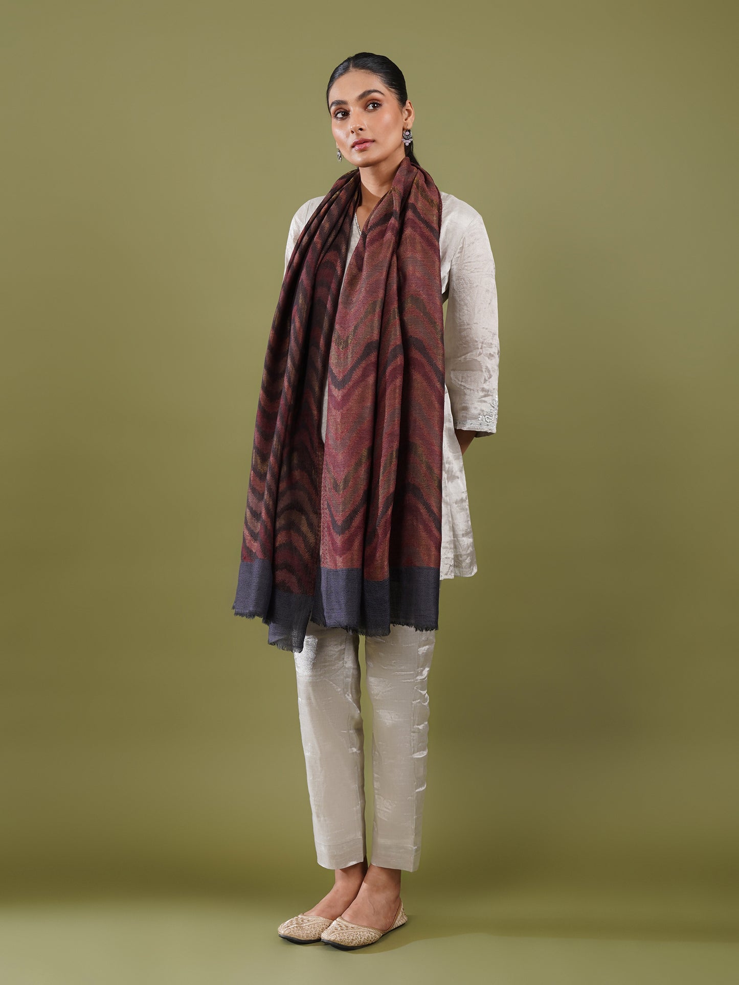 Samia Zari Woolen Stole