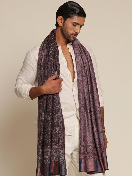 Man wearing a kani woolen stole