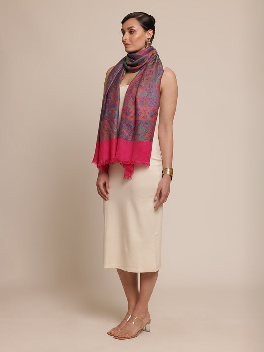 Woman wearing a kani patterned stole