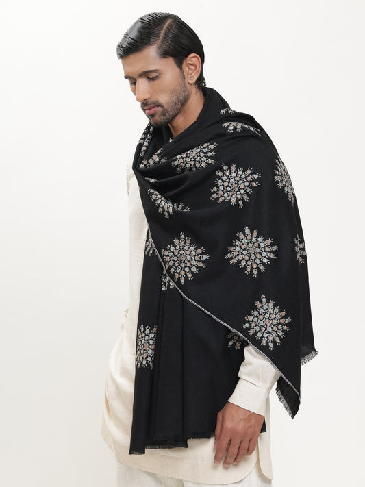 Man wearing a black pashmina shawl