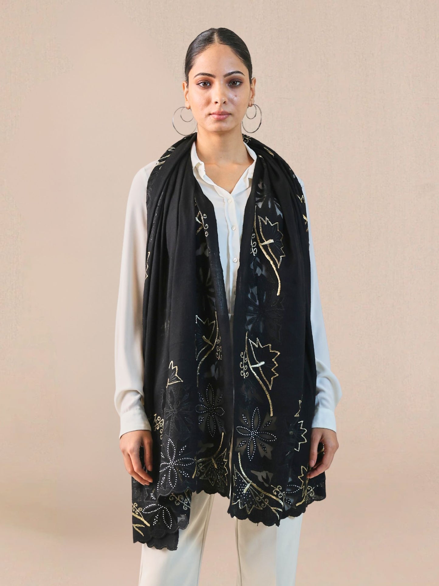 Vineyard Zaywar Woolen Stole