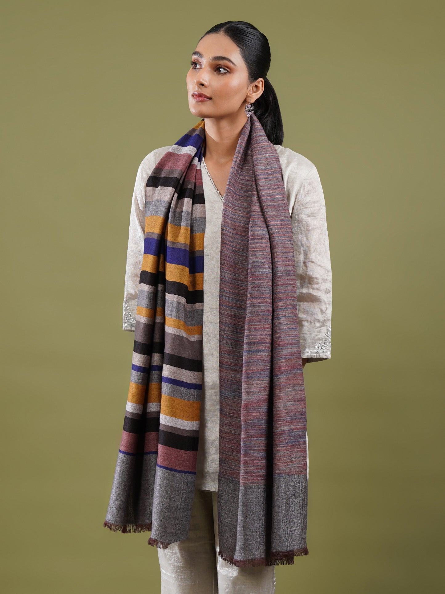 Aarini Woolen Stole