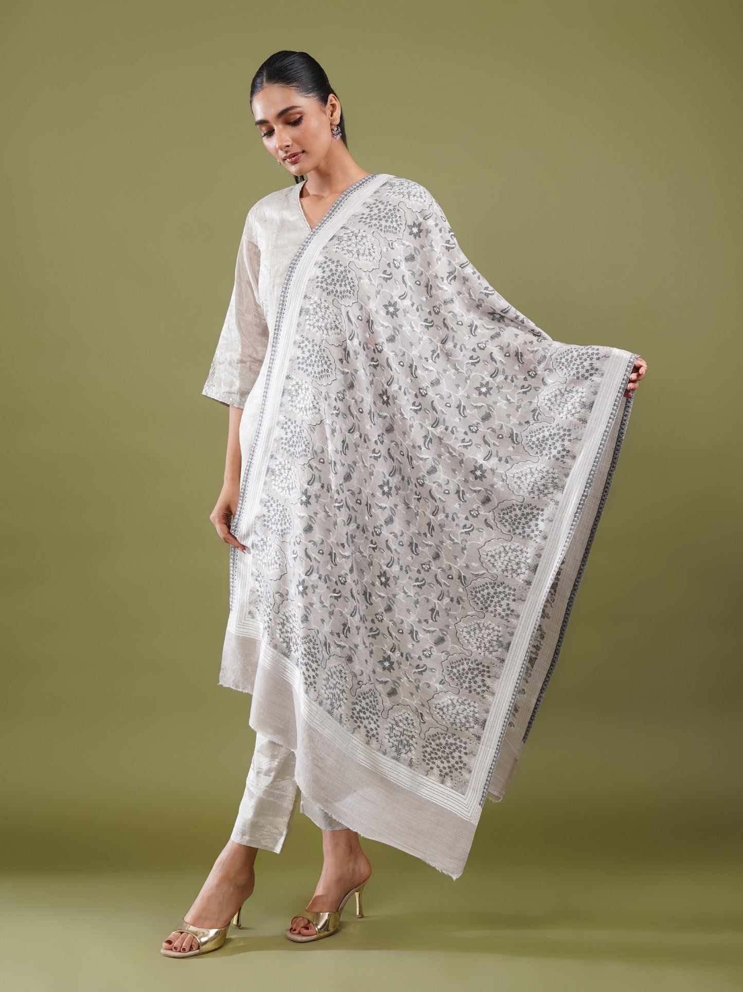 Madhuvan Woolen Stole