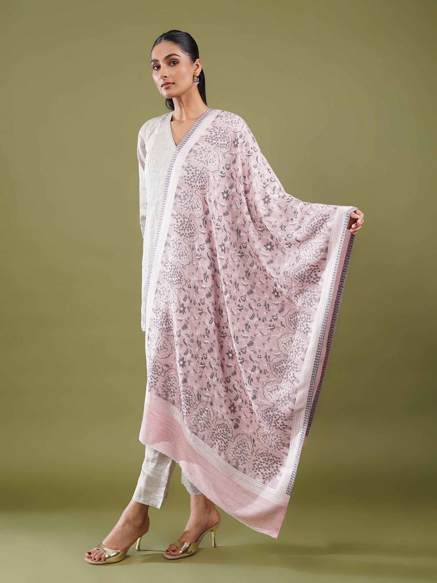 Madhuvan Woolen Stole