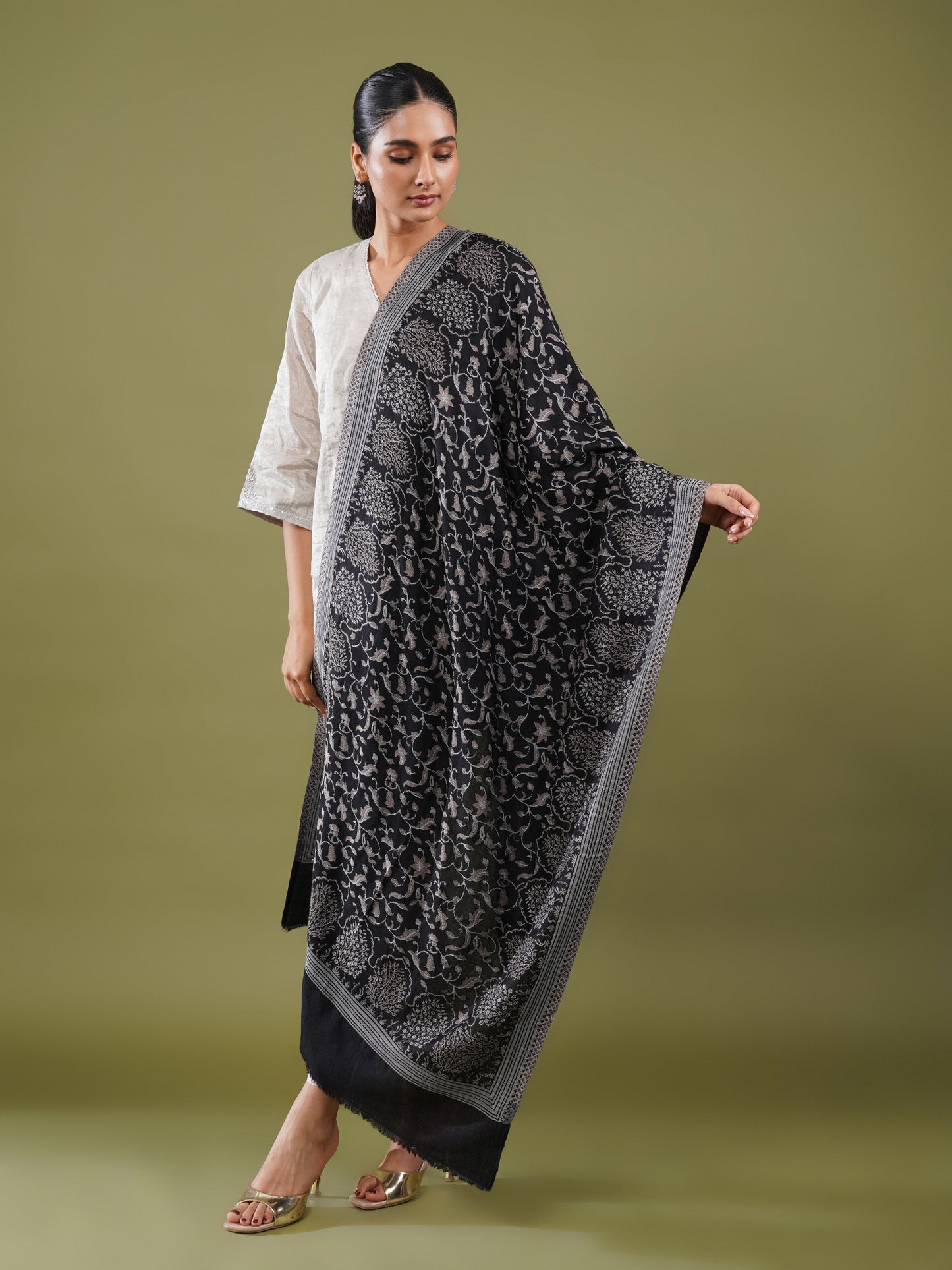 Black Woolen Stole