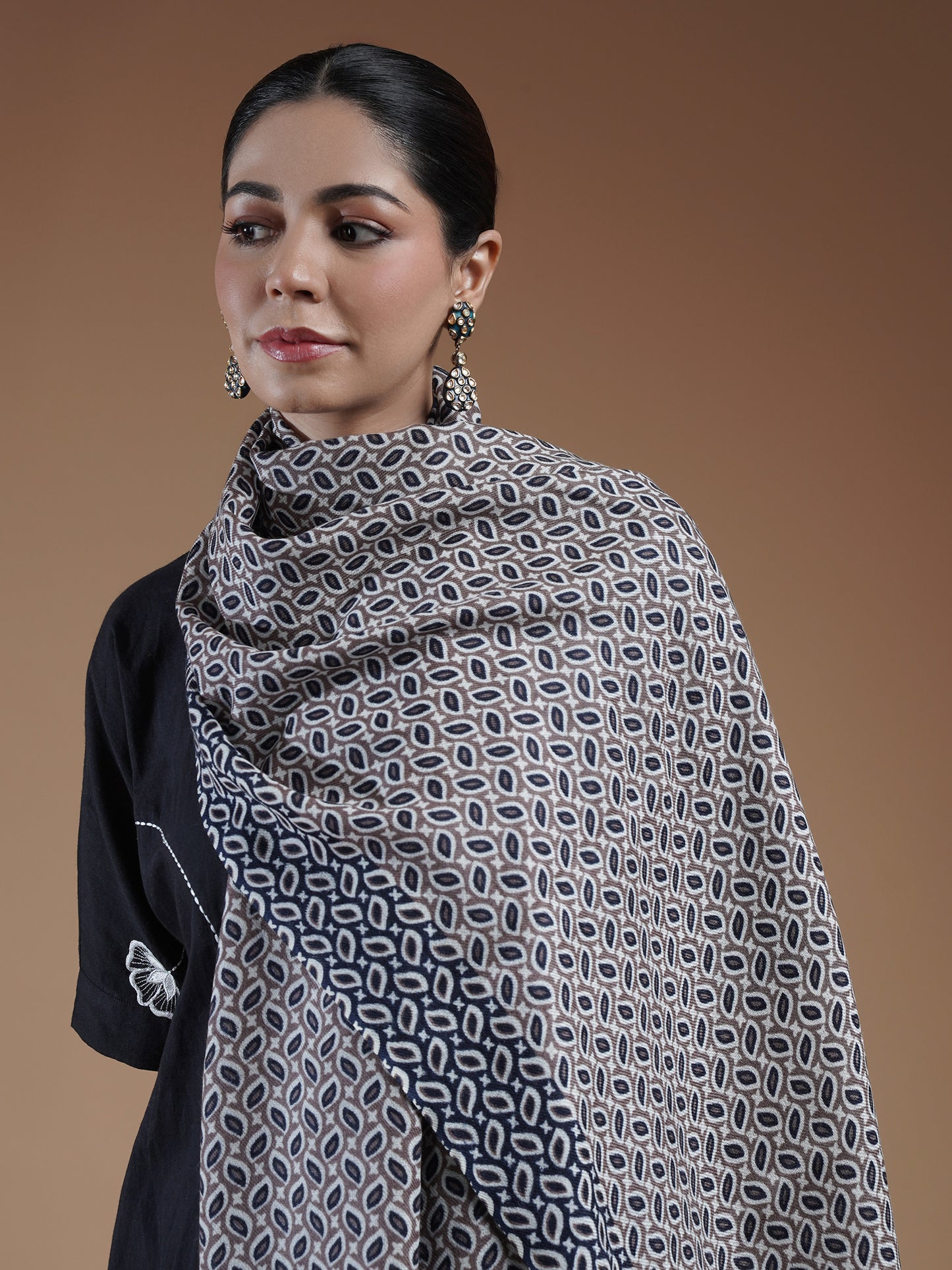 Emera Printed Woolen Stole