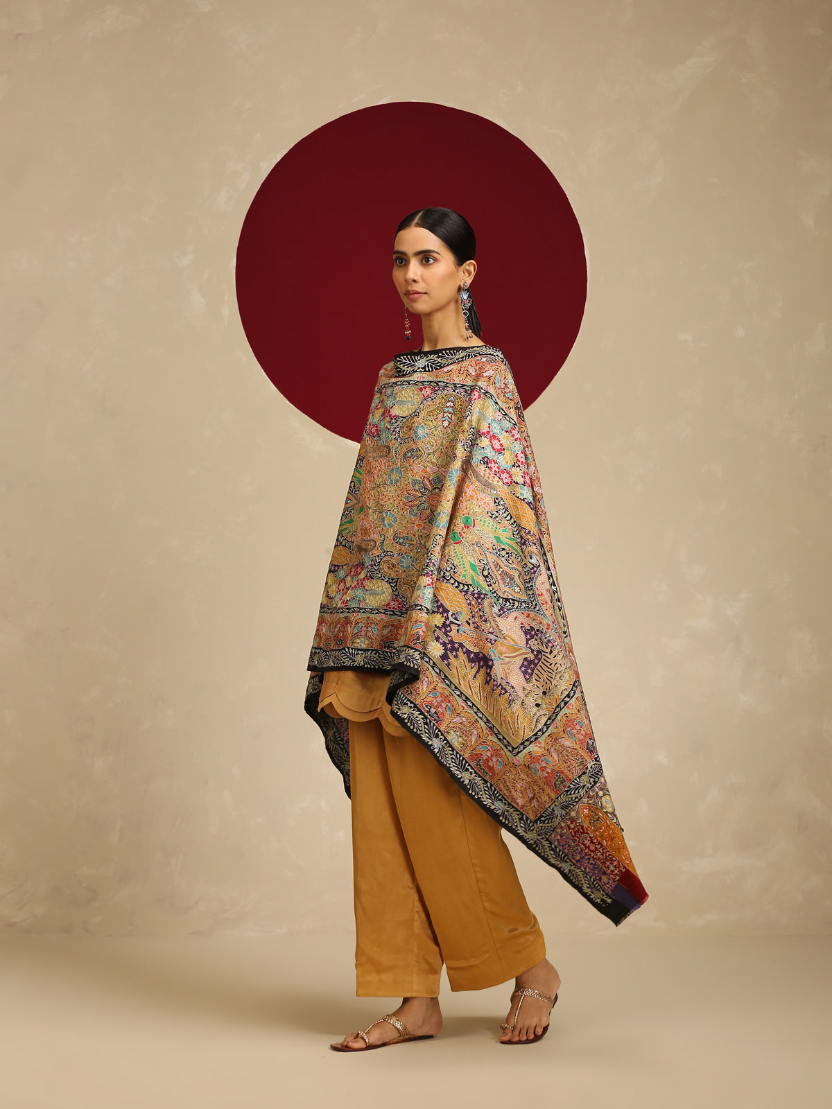 Model is wearing Shikaar pashmina stole from Shaza.